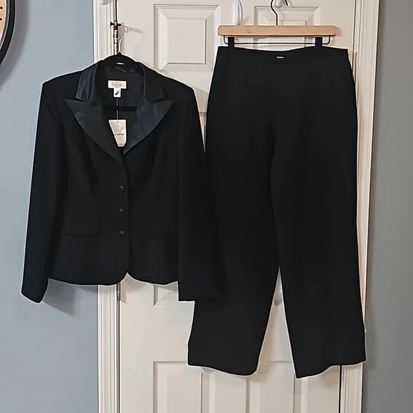 2PC Talbots Suit Set Blazer & Pants Jacket Elegant Wear Career Office Wear - Picture 14 of 16